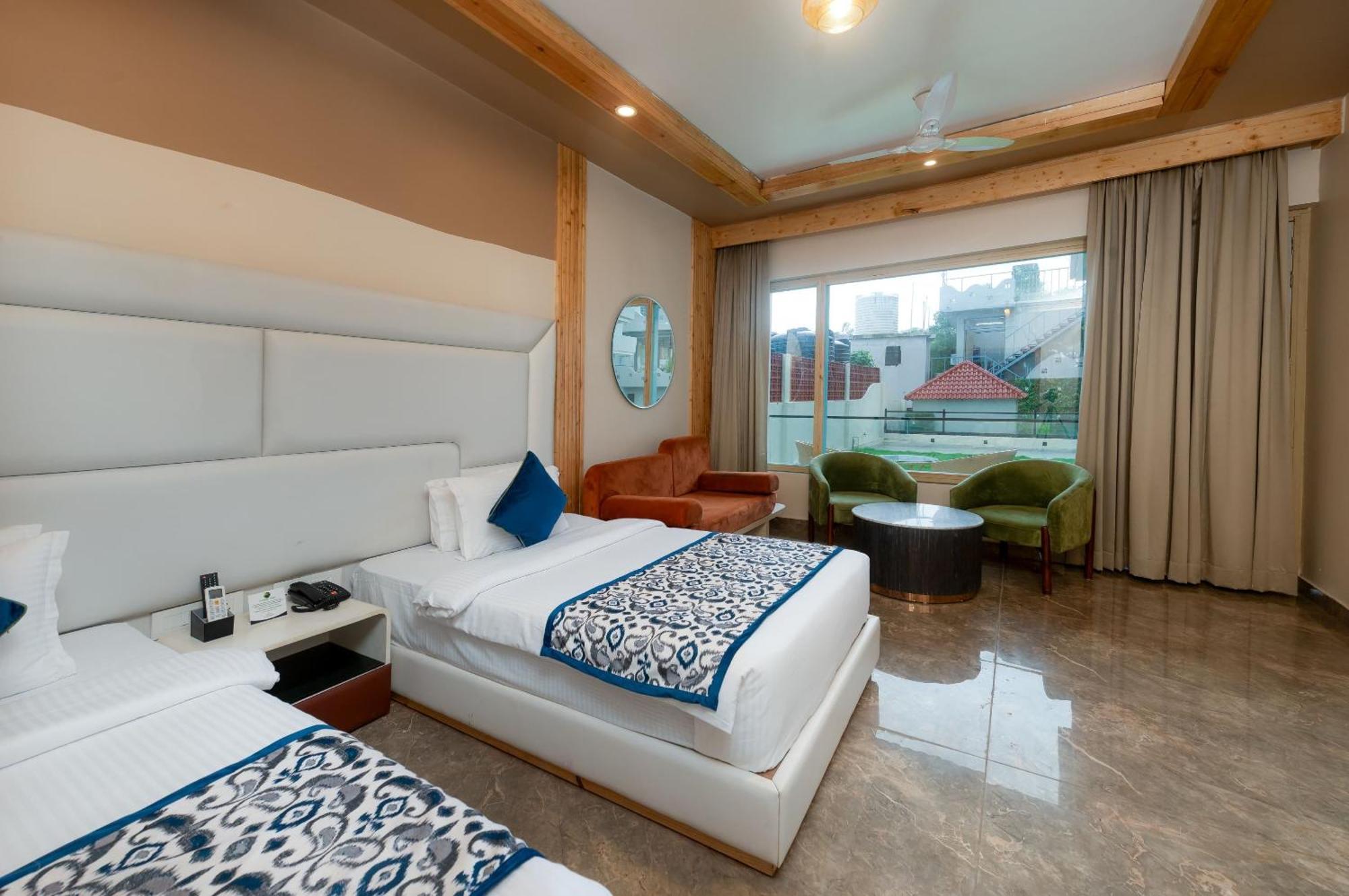 Resort Grand Continent Morjim