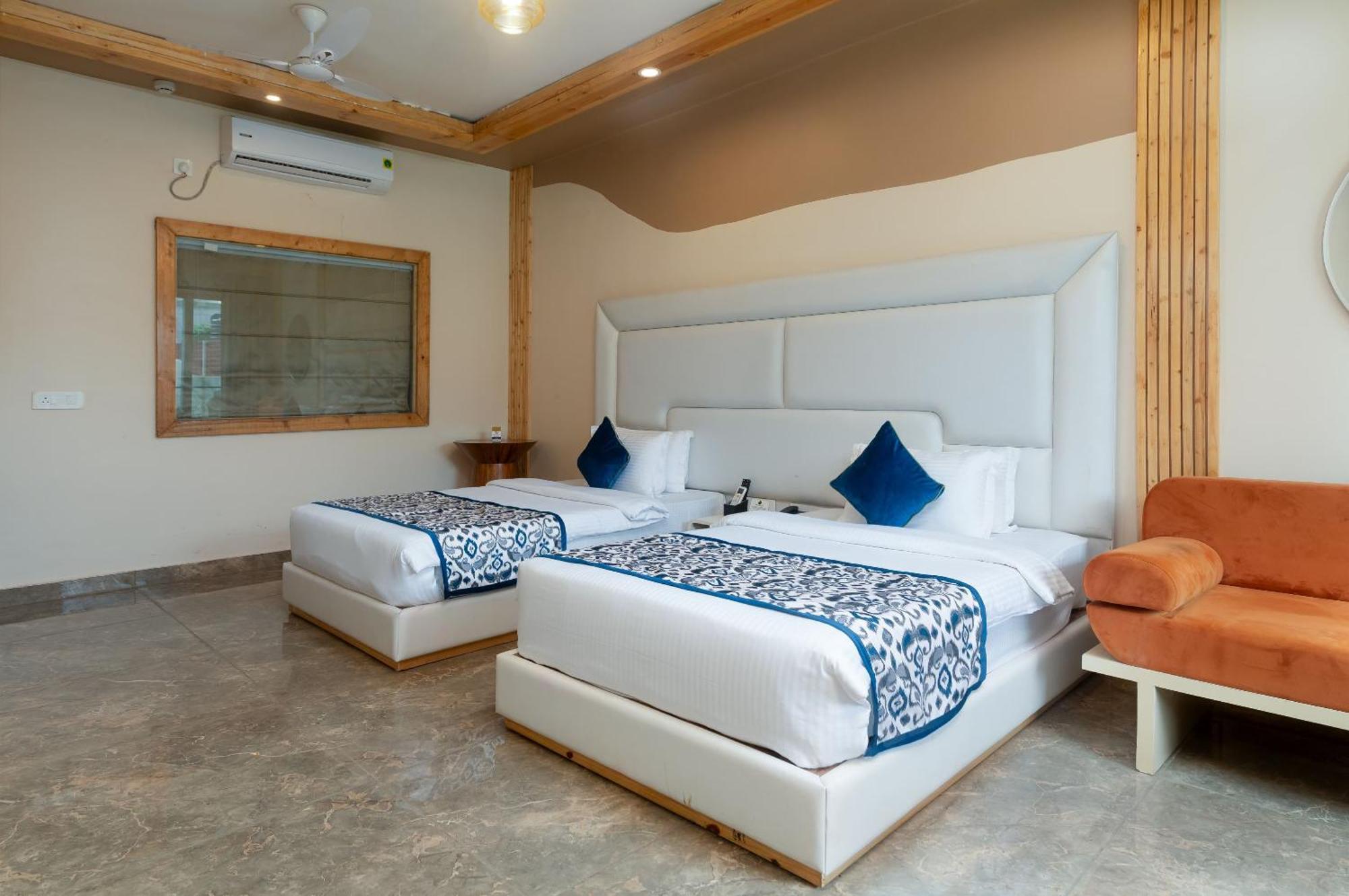 Grand Continent Resort Morjim